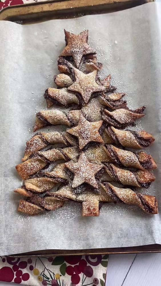 arvore de natal de massa folhada com nutella 5