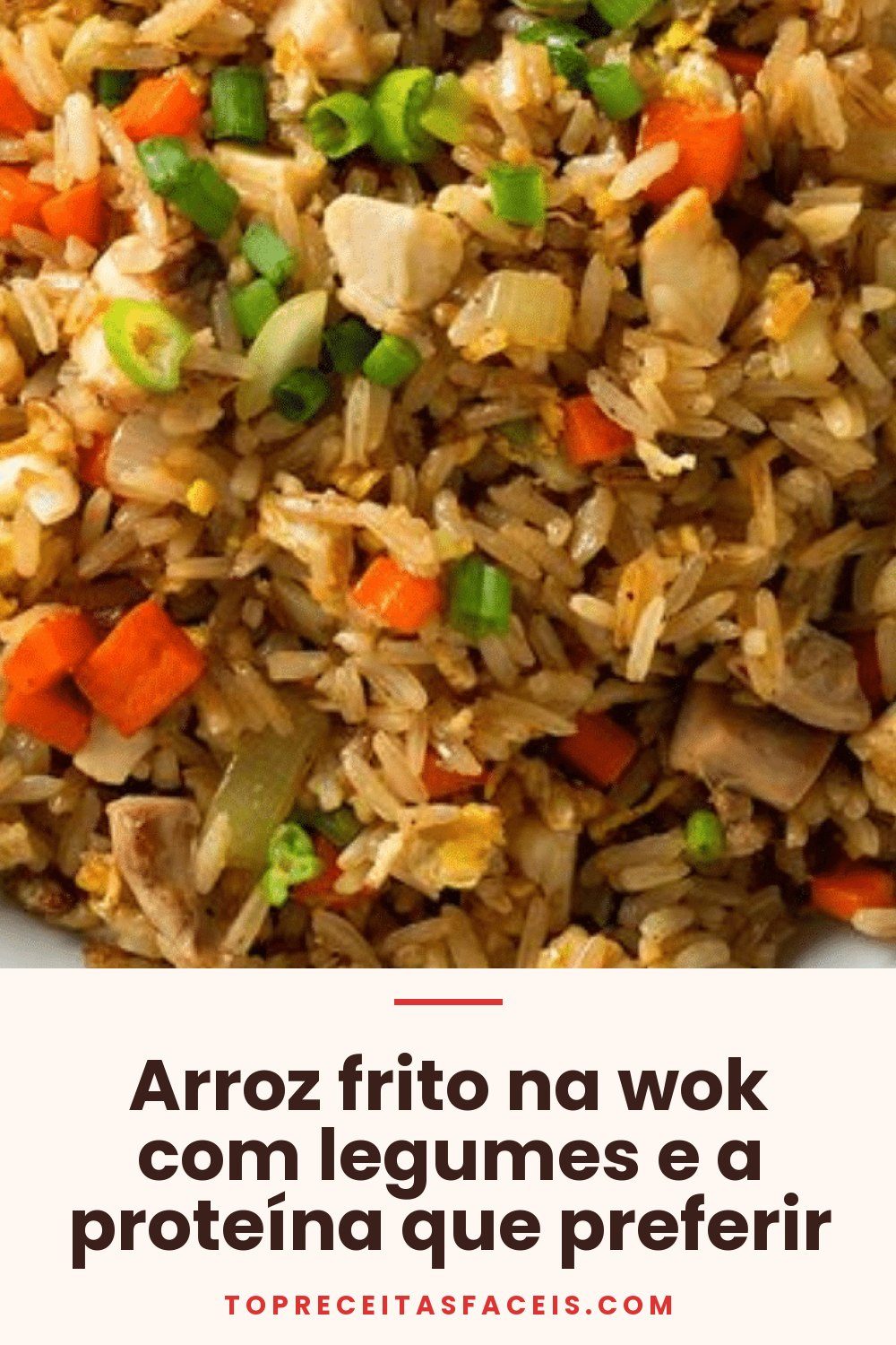 Arroz frito na wok com legumes e a proteína que preferir