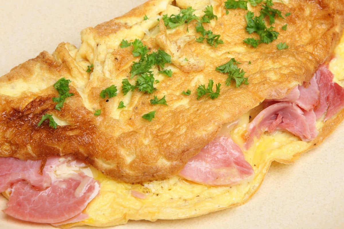 receita de omelete de queijo e fiambre