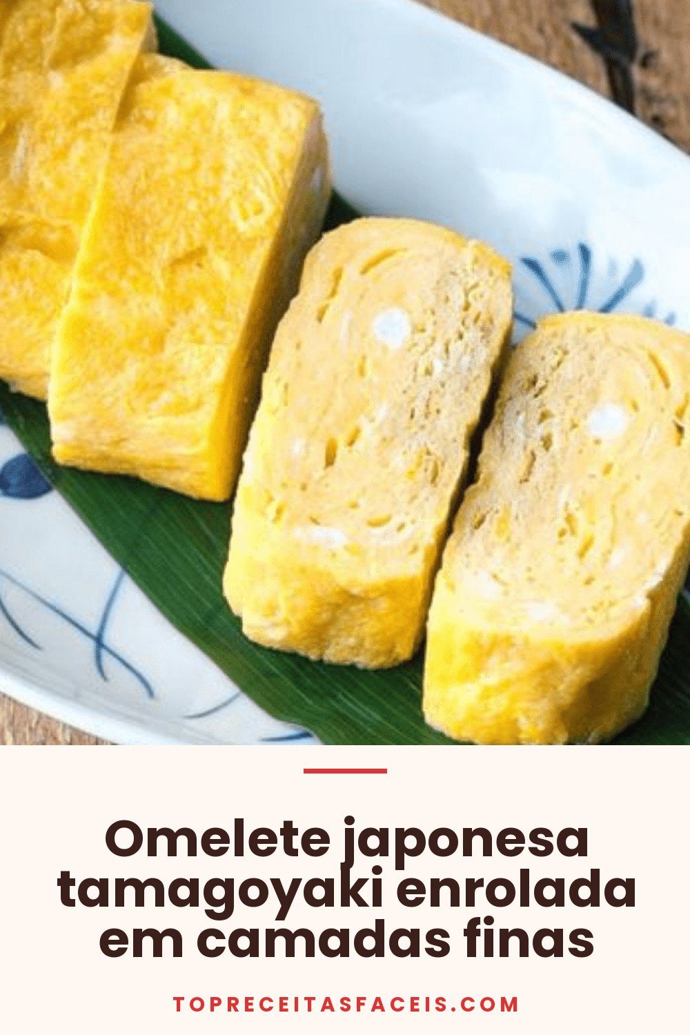 Omelete japonesa tamagoyaki enrolada em camadas finas